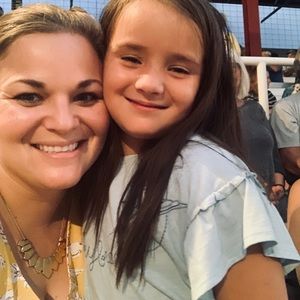 Meet your Posher, Leslie